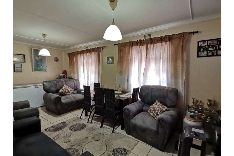 2 Bedroom Property for Sale in Groenheuwel Western Cape